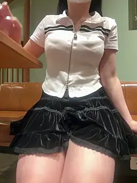 Meii-meyy online show from March 27, 2026, 4:29 am