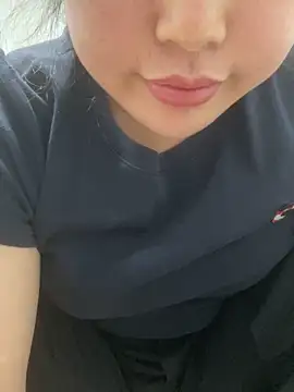 Snapshot of -Luxury chatting on June 2, 2026, 3:14 pm -Luxury online show from June 2, 2026, 3:14 pm
