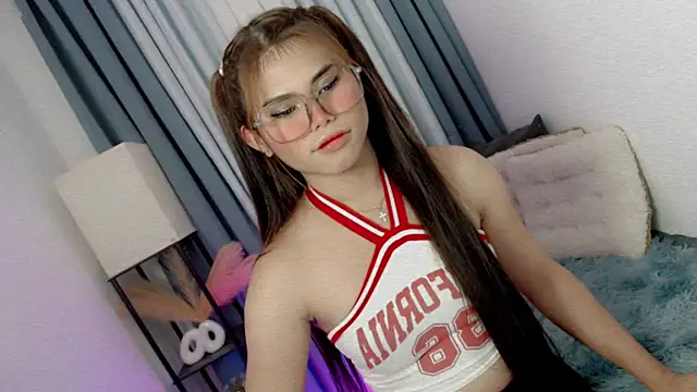 PrettyBlythes TS online show from March 7, 2026, 4:42 am