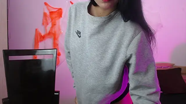 kyra fox  online show from October 23, 2025, 12:37 pm