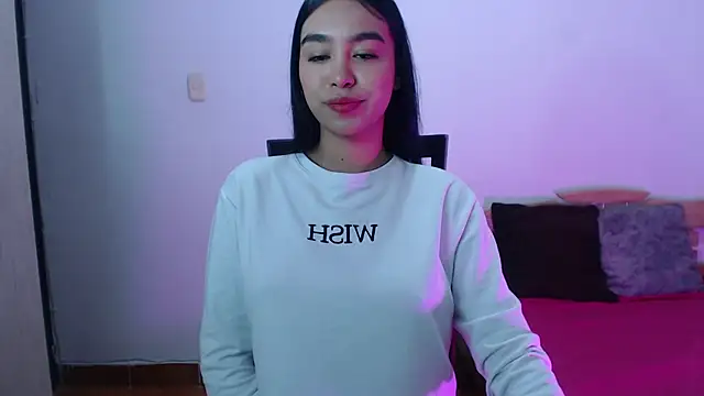 kyra fox  online show from November 15, 2025, 12:23 pm