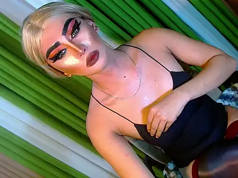 Snapshot of Queen_yasii_88 chatting on September 21, 2025, 3:57 pm Queen yasii 88 online show from September 21, 2025, 3:57 pm