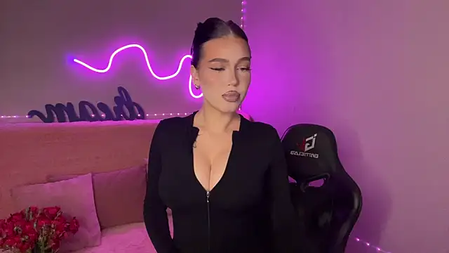 mistress of hearts online show from November 6, 2025, 8:32 pm