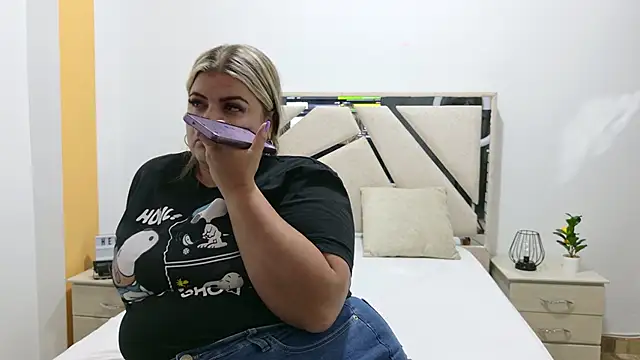 KiimBrooks online show from February 19, 2026, 12:39 am