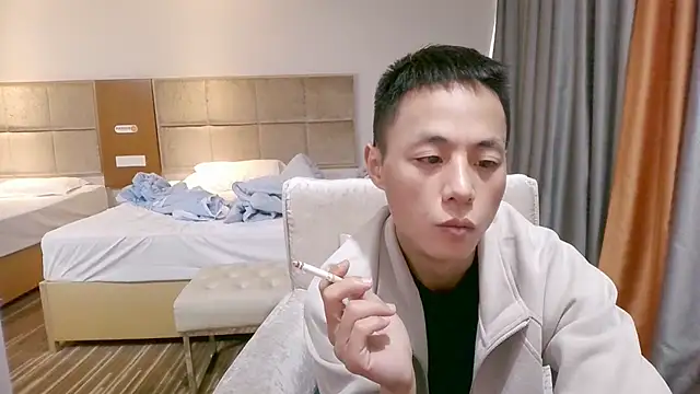 Tsia-Die online show from November 1, 2025, 5:42 am