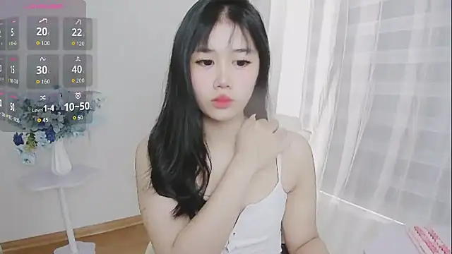 -Rose-Lucky- online show from September 24, 2025, 1:20 am