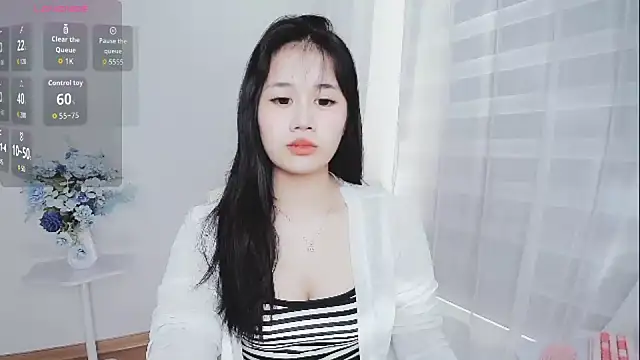 -Rose-Lucky- online show from October 28, 2025, 1:20 am