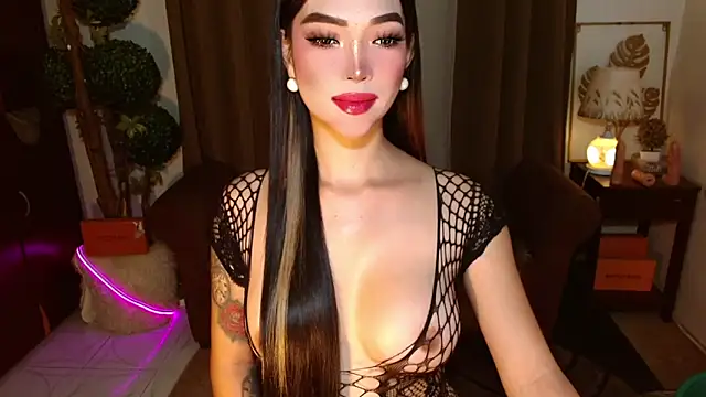Snapshot of MouthWatering_Ayesha chatting on April 27, 2026, 2:20 am MouthWatering Ayesha online show from April 27, 2026, 2:20 am