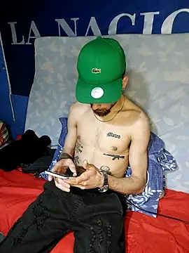 Snapshot of Demian24_ chatting on September 19, 2025, 12:45 am Demian24 online show from September 19, 2025, 12:45 am
