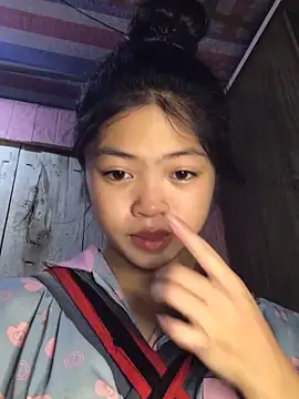 Thy00   online show from September 28, 2025, 7:25 am