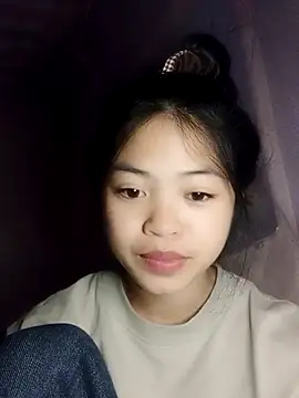 Thy00   online show from December 19, 2025, 3:41 pm