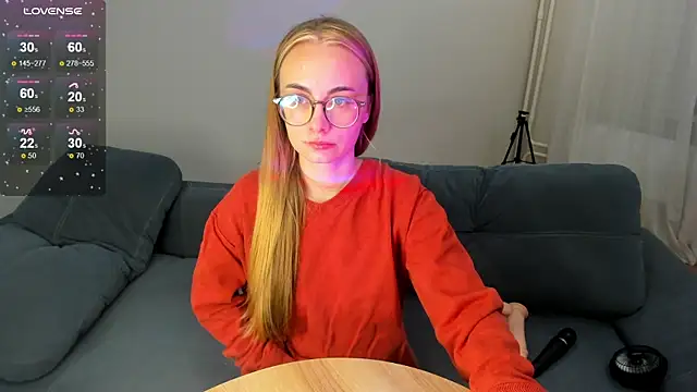 MewStella online show from September 14, 2025, 9:25 pm