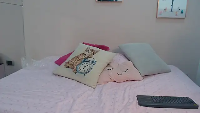 Snapshot of zooombee chatting on December 1, 2025, 7:08 pm zooombee online show from December 1, 2025, 7:08 pm