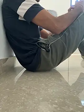 Snapshot of funny_sexxx chatting on October 16, 2025, 9:21 am funny sexxx online show from October 16, 2025, 9:21 am