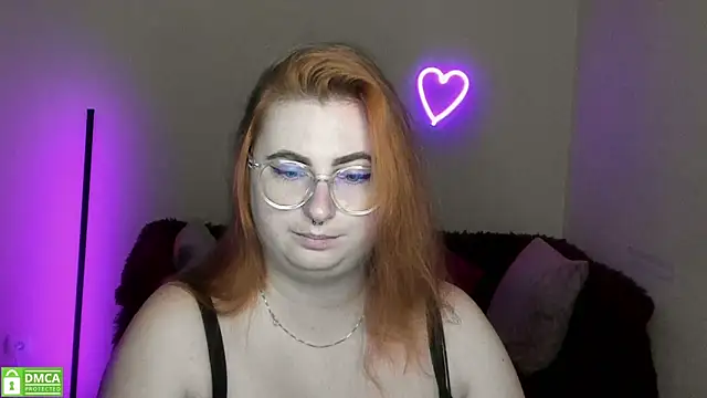 Alicia love00 online show from September 18, 2025, 5:31 am