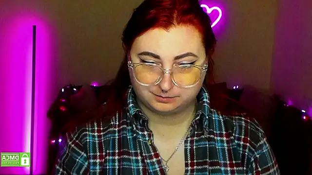 Alicia love00 online show from February 2, 2026, 12:26 pm