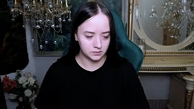 Snapshot of LaraBenson_ chatting on March 18, 2026, 5:05 pm LaraBenson online show from March 18, 2026, 5:05 pm
