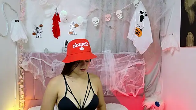 sukilove18 online show from October 14, 2025, 11:16 pm