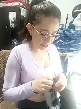 Isabella5 Brown  online show from October 15, 2025, 5:13 pm