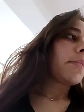 Isabella5 Brown  online show from February 12, 2026, 7:42 pm