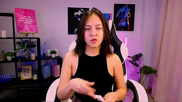 CindySparkl online show from November 21, 2025, 2:21 am