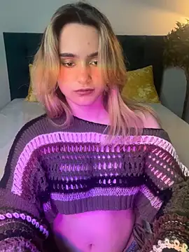 Chloe Ravens online show from September 12, 2025, 8:09 pm