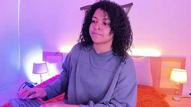 Dakota Mars online show from November 16, 2025, 12:33 pm