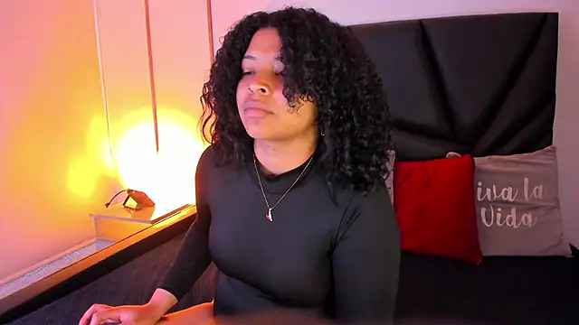 Dakota Mars online show from November 27, 2025, 8:55 pm