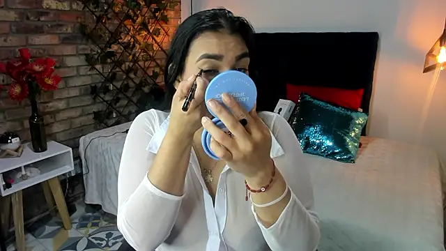 Snapshot of Lia_Blake_ chatting on February 13, 2026, 12:12 pm Lia Blake online show from February 13, 2026, 12:12 pm