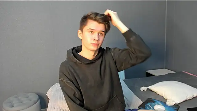 SherlockMax online show from October 16, 2025, 7:15 pm