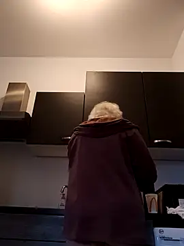 Snapshot of VikaKing chatting on October 11, 2025, 7:18 am VikaKing online show from October 11, 2025, 7:18 am