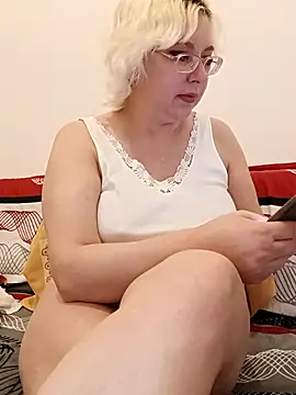 Snapshot of VikaKing chatting on October 15, 2025, 7:47 pm VikaKing online show from October 15, 2025, 7:47 pm