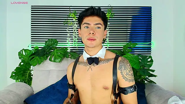 CamiiGuzmanX online show from March 3, 2026, 9:21 pm