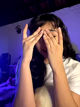 kaori 77 online show from November 13, 2025, 5:06 am