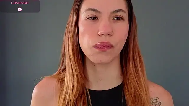 AntonellaaRossii online show from December 3, 2025, 1:09 pm