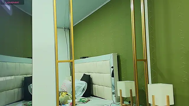 gisell gomez online show from September 14, 2025, 12:15 pm