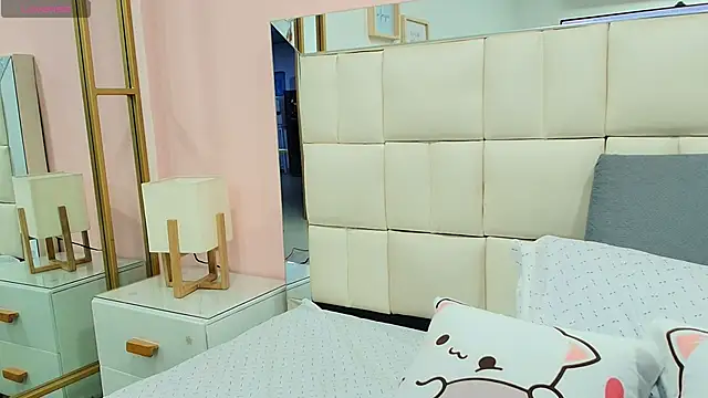 gisell gomez online show from November 15, 2025, 12:13 pm