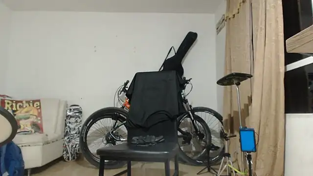 Thomasjons  online show from March 20, 2026, 11:53 pm