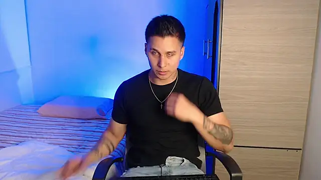 valentinosex1 online show from February 12, 2026, 10:38 pm