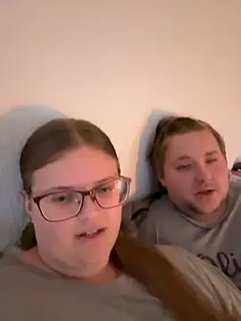 CurvyPaar2 online show from September 14, 2025, 2:05 pm