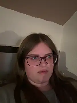 CurvyPaar2 online show from February 2, 2026, 7:12 pm