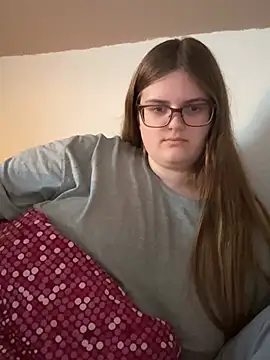 CurvyPaar2 online show from February 4, 2026, 3:51 pm