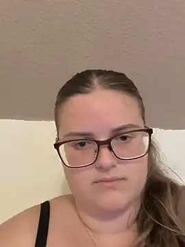 CurvyPaar2 online show from July 6, 2026, 8:44 pm