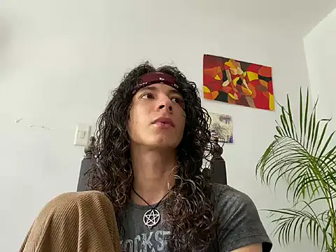 camille delrey online show from November 7, 2025, 5:13 pm