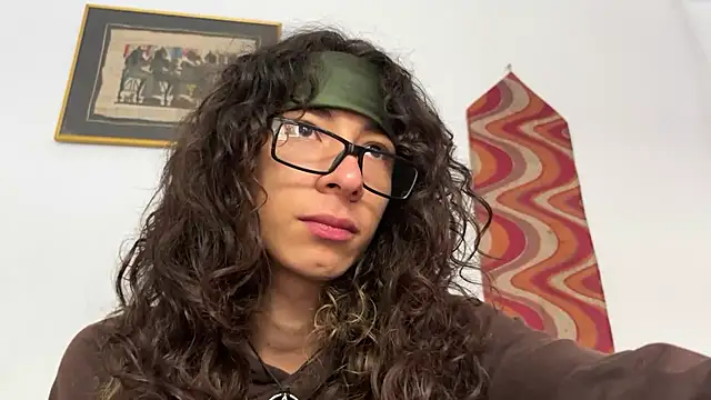 camille delrey online show from December 15, 2025, 12:53 pm