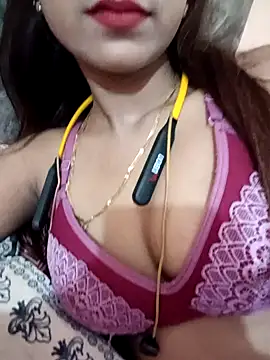 payalsharma95 online show from September 14, 2025, 4:39 pm