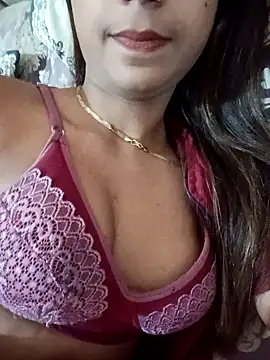 payalsharma95 online show from April 25, 2026, 5:32 pm