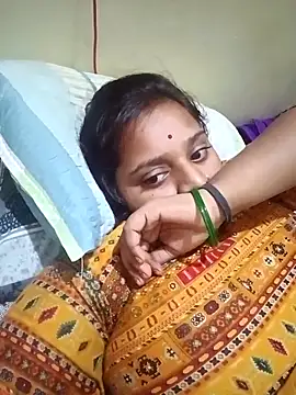 Snapshot of Hot_crety chatting on October 16, 2025, 12:50 pm Hot crety online show from October 16, 2025, 12:50 pm