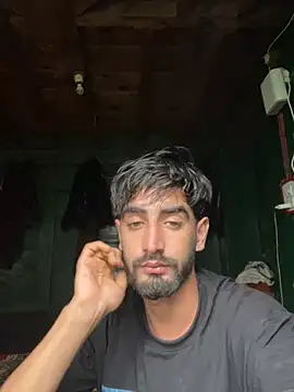 lyath3245 online show from July 24, 2026, 7:06 am