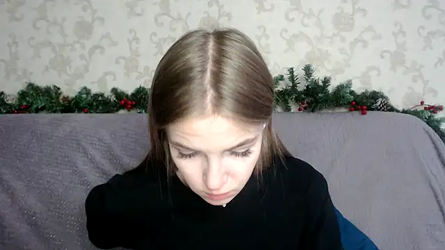 HitGyrl online show from December 16, 2025, 4:28 am